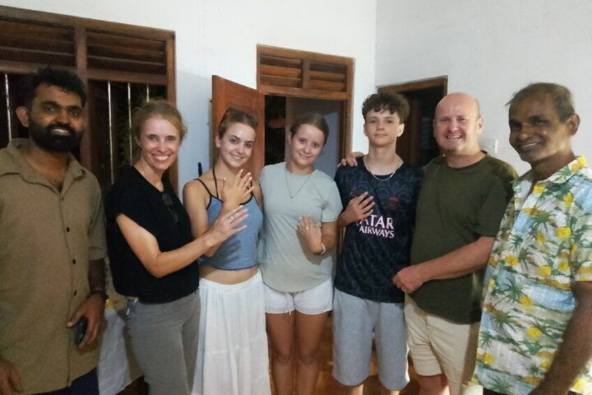 Unawatuna/Talpe Traditional Jewelry Making Activity 3