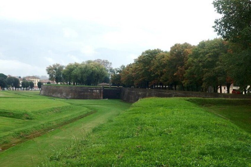 Lucca Self Guided Walking Tour Towers and Ramparts 3