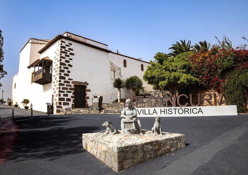Picture 1 for Activity Private Tour with Pickup in Caleta de Fuste 3