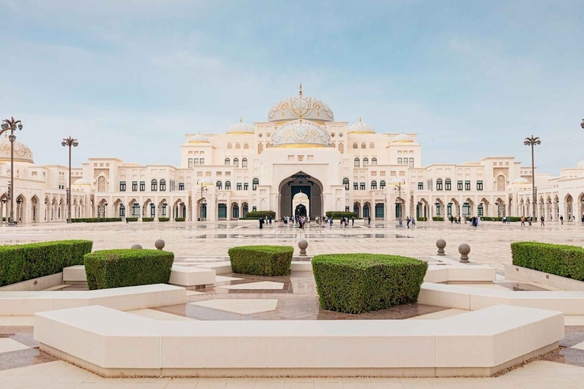 Picture 2 for Activity Abu Dhabi: Private Layover City Tour with Pickup & Drop-off 4