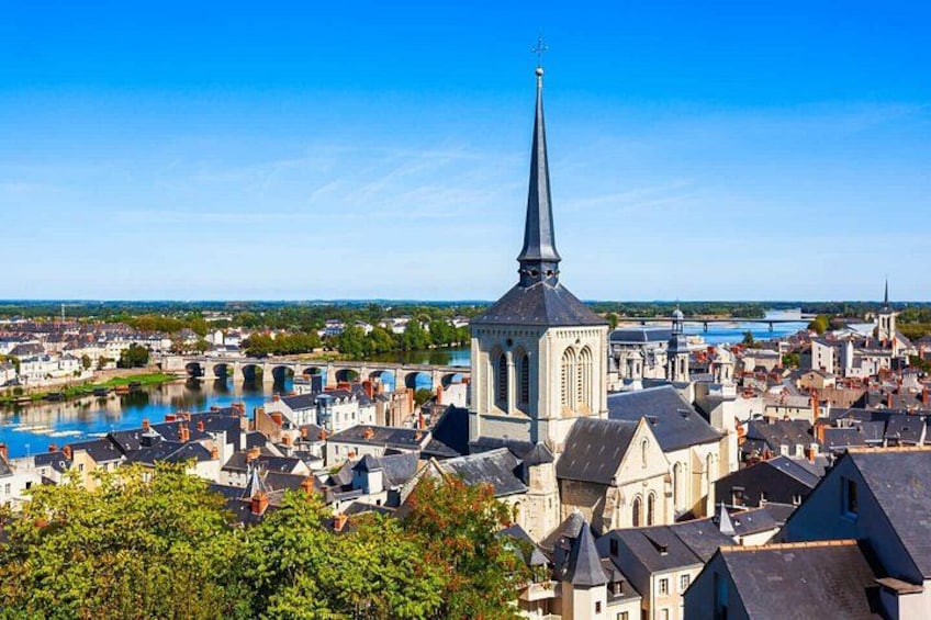 Hello Saumur: Private 2-Hour Intro City Walk with Local Guide 5