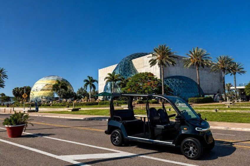 Private St. Petersburg City Sightseeing Tour by Golf Cart 2
