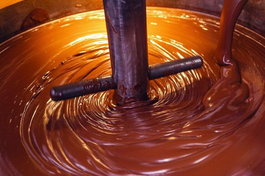 Mānoa Chocolate Factory Tour: The Golden Spoon Experience 2
