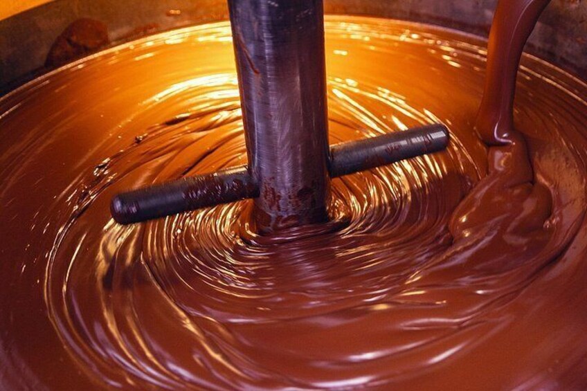 Mānoa Chocolate Factory Tour: The Golden Spoon Experience 2