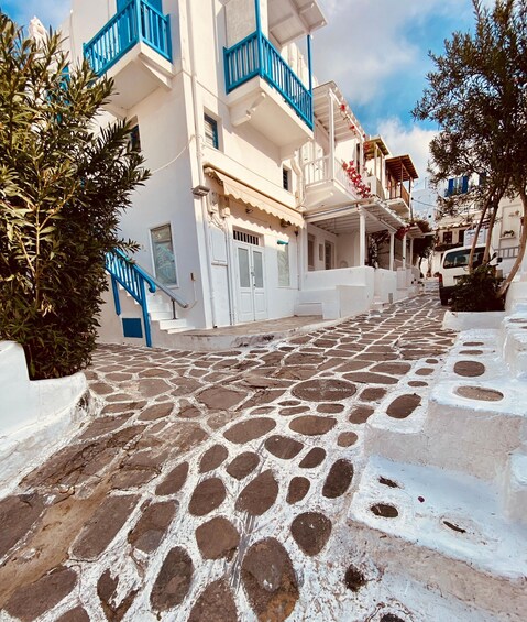 Picture 2 for Activity Mykonos: Morning Running Tour with Smoothie 4