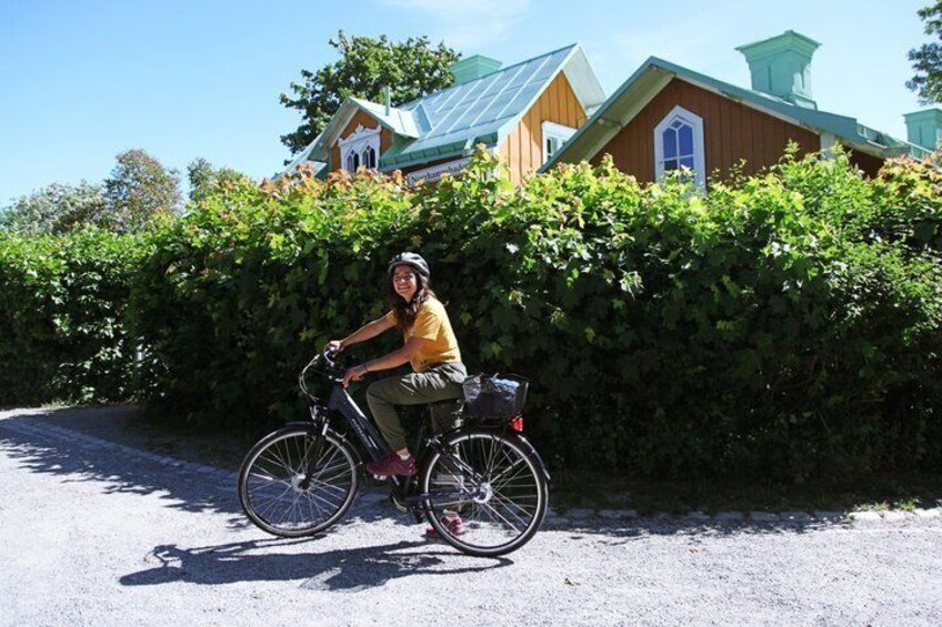 Vaxholm Guided Bike Tour with Swedish Fika 5