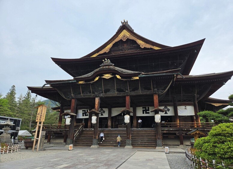 Picture 11 for Activity Nagano: Zenkoji Temple Full Guided Tour 3