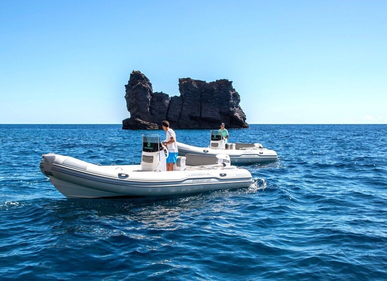 Picture 4 for Activity Ischia Island: 40 hp inflatable boat rental without a license 3