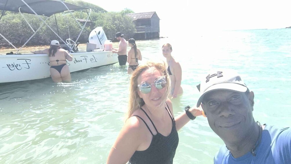 Picture 55 for Activity Small-group day trips to the islets, sandbanks and Baignoire de Joséphine with Michel 5
