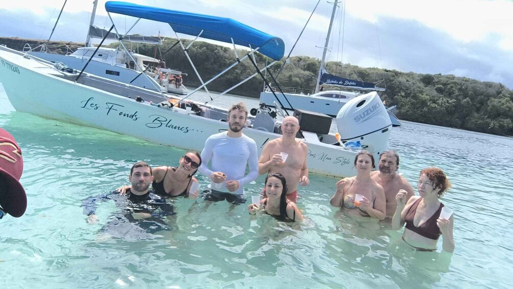 Picture 3 for Activity Small group boat excursions to the islets and the white seabed of Robert François 5