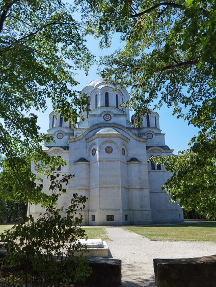 Guided visit in French of the Serbian Royal Complex in Topola, Serbia. 1