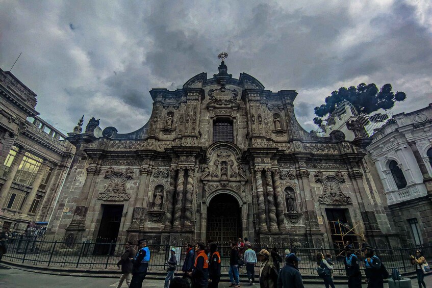 Picture 4 for Activity Living Roots: The Indigenous History of Quito Waking Tour 4