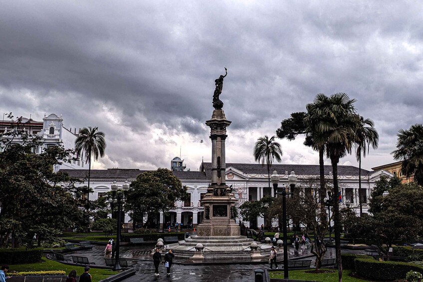 Picture 3 for Activity Living Roots: The Indigenous History of Quito Waking Tour 2