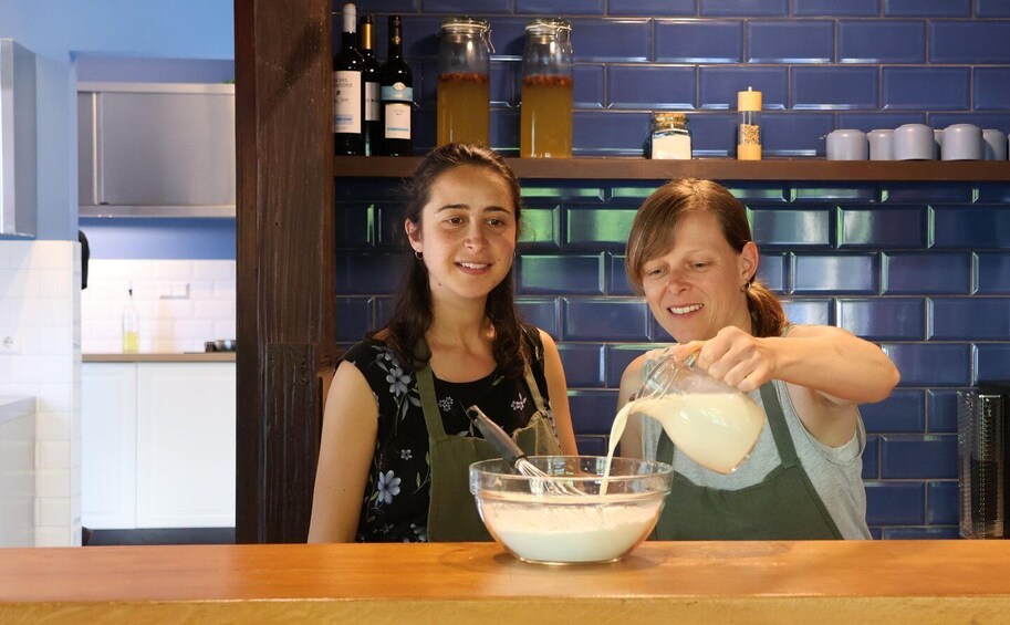 Picture 2 for Activity Vegan surprise cooking class in Freiburg 2