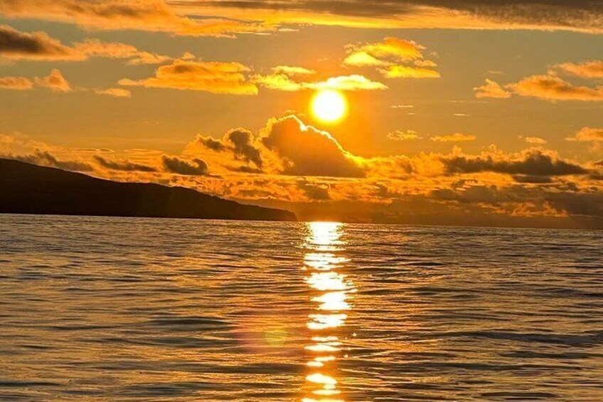 Tour on a traditional Azores boat and sunset 2