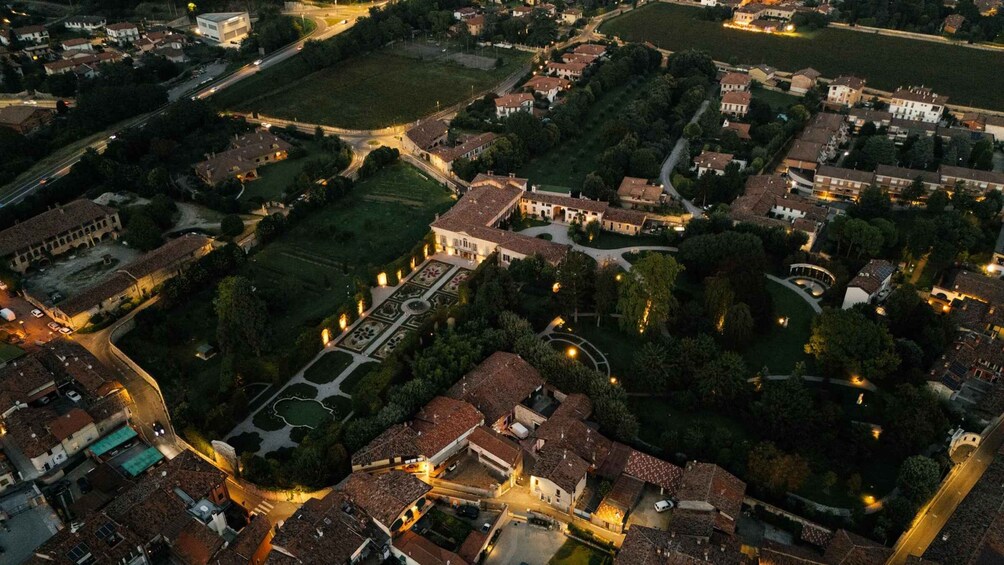 Villa Togni Gardens: Guided Night Tour 1