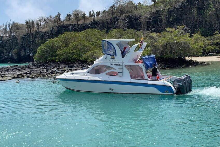 Maritime transfer between the Galapagos Islands 3