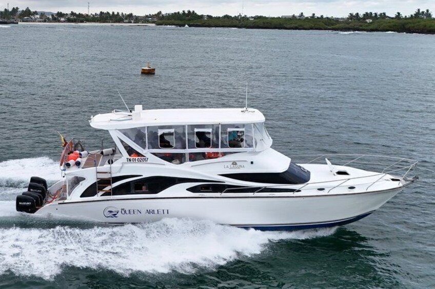Maritime transfer between the Galapagos Islands 1