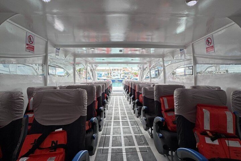 Maritime transfer between the Galapagos Islands 2
