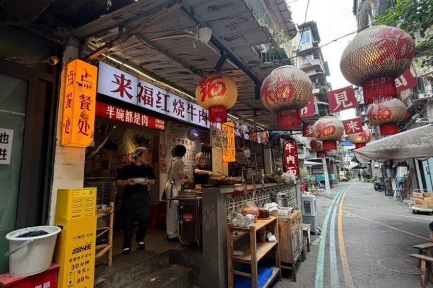 Authentic Local Tour in Chengdu 1