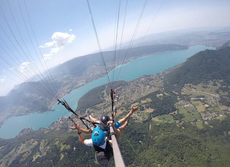 Picture 1 for Activity Annecy: Thermal paragliding flight over the lake 3