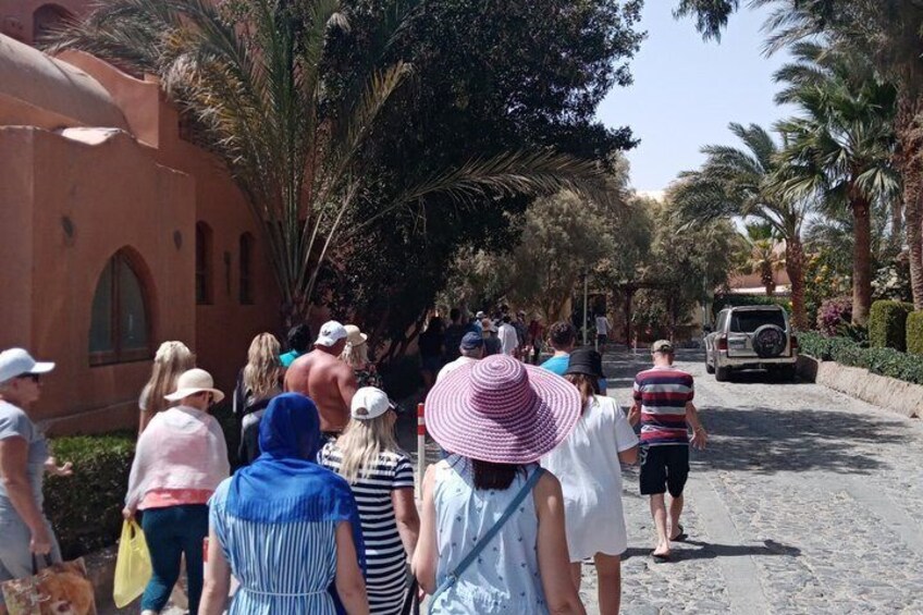 Hurghada Unveiled – Marina, Grand Mosque & Authentic Local Life 4