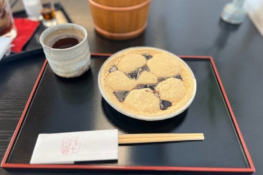 Kamakura Street Food Tour with 7 Tastings 5