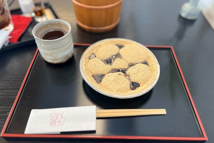 Kamakura Street Food Tour with 7 Tastings 5