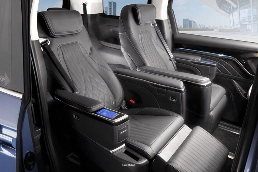 Sydney to Jervis Bay Day Tour – Luxury Coastal EV Experience 2