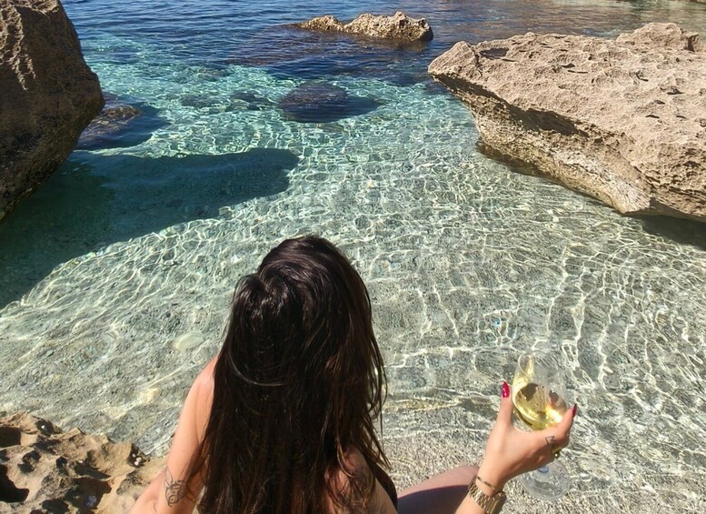Picture 7 for Activity Alghero: Luxury in Nature – Secret Beaches, Snorkeling, and Lunch 5