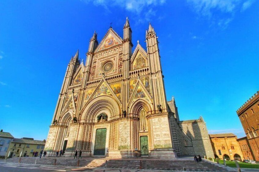 Civita di Bagnoregio and Orvieto Full Day Tour 1