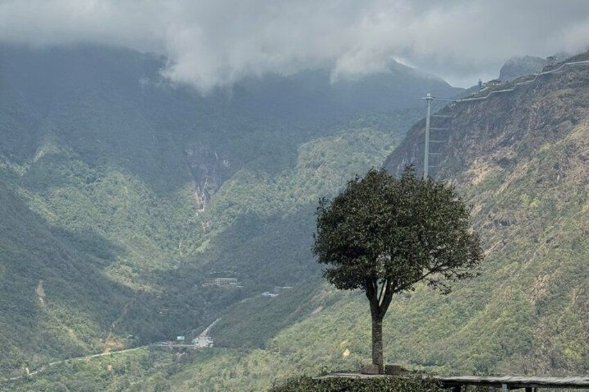 Sapa Waterfalls and Glass Bridge Adventure with Local Hot Pot 4