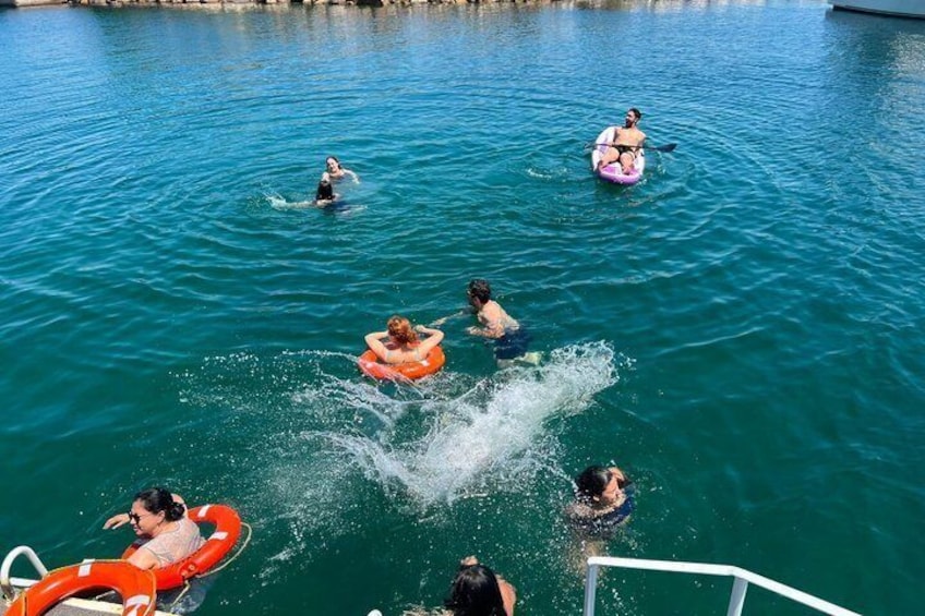 From Istanbul Swimming Tour in the Marmara Sea by Boat with Lunch 4
