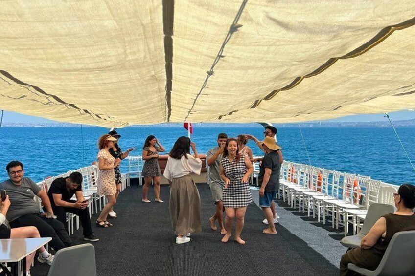 From Istanbul Swimming Tour in the Marmara Sea by Boat with Lunch 2