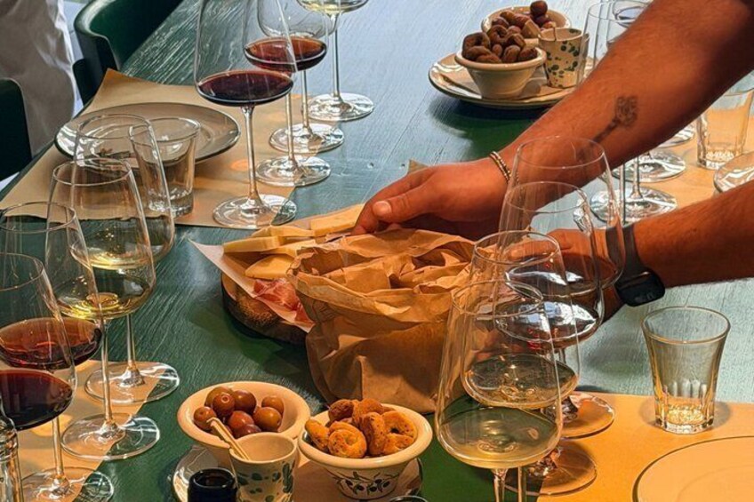 Puglia Wine Tasting Experience at Vineria Wine Bar 4