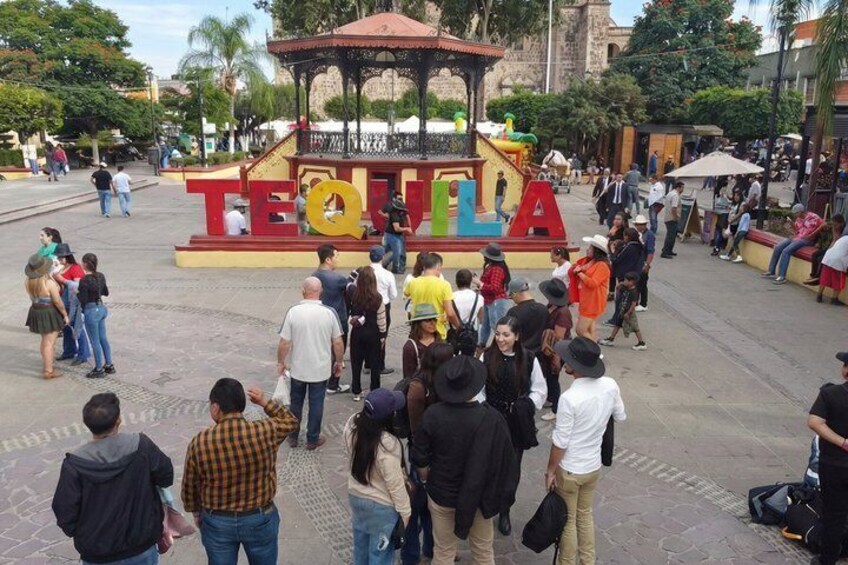 Private Tequila Tour Distilleries and Tastings in Jalisco 1