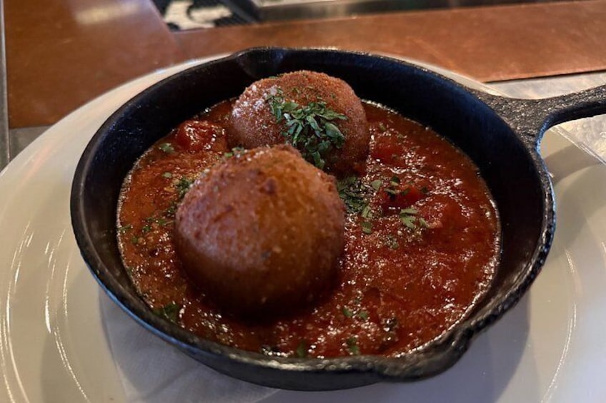 Baltimore: Fells Point & Little Italy Food Tour with 7 Tastings 3