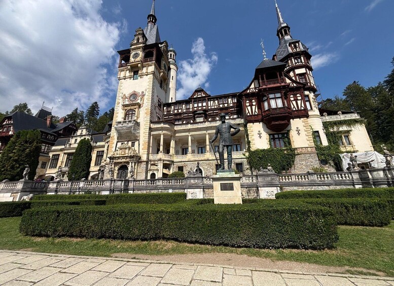 From Brasov : Bran Castle, Peles, Sinaia & Cantacuzino 1