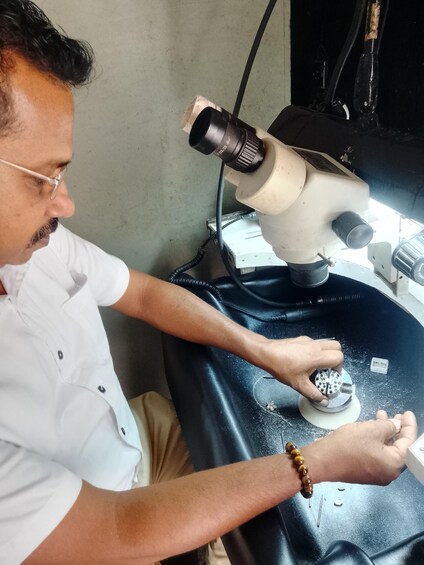 Picture 23 for Activity Kandy: Traditional gem & Jewelry making workshop with pickup 3