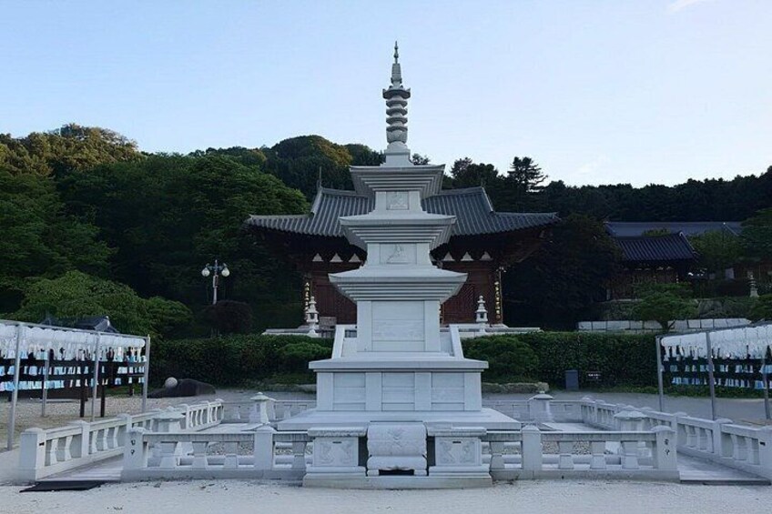 Nami Island and Baekryun Temple Experience tour from Seoul 2