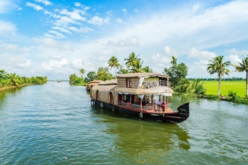 Kerala 6 Days Private Tour Munnar Thekkady Alleppey 1