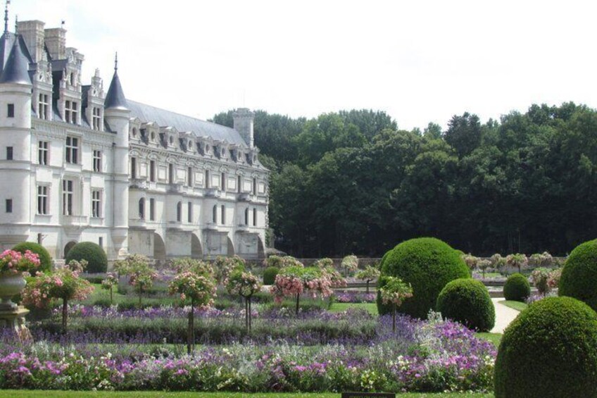 Private Luxury Loire Valley Castles Tour from Paris 4