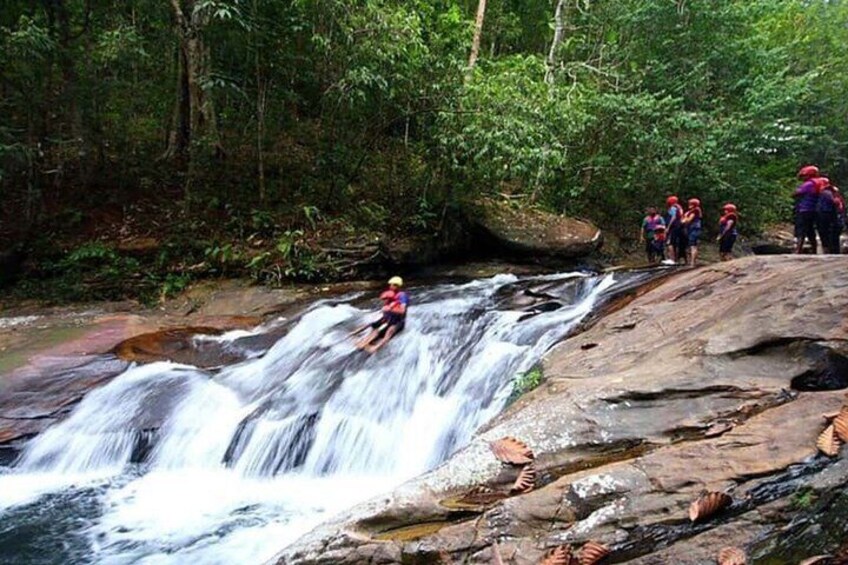 Nuwara Eliya to Colombo Private Transfer with Rafting Adventure 5