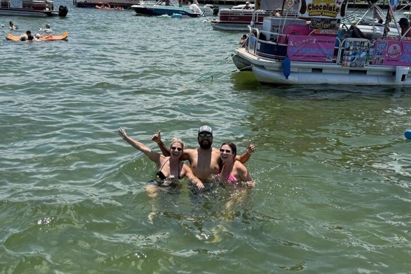 Tipsy Parrot Tiki cruises in Fort Lauderdale 5
