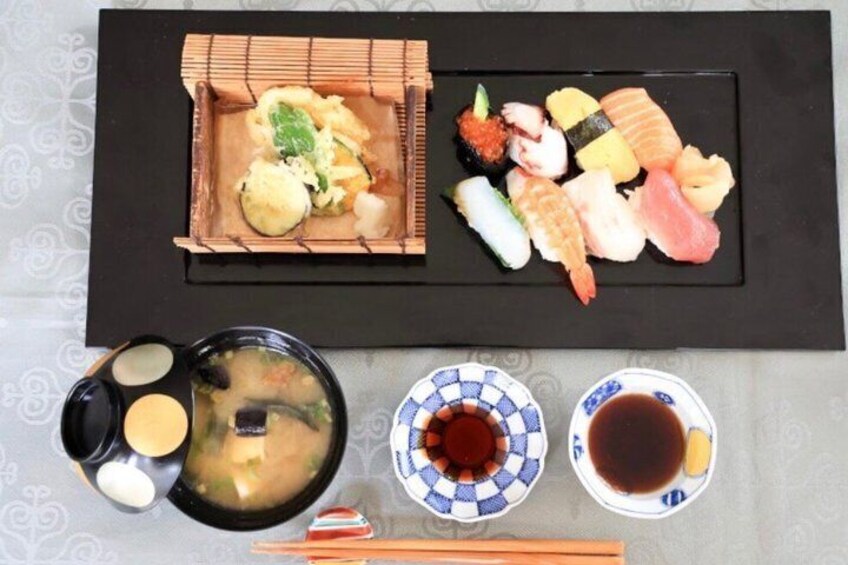 Osaka Nigiri Sushi, Tempura, Wagashi and Matcha Cooking Class 1