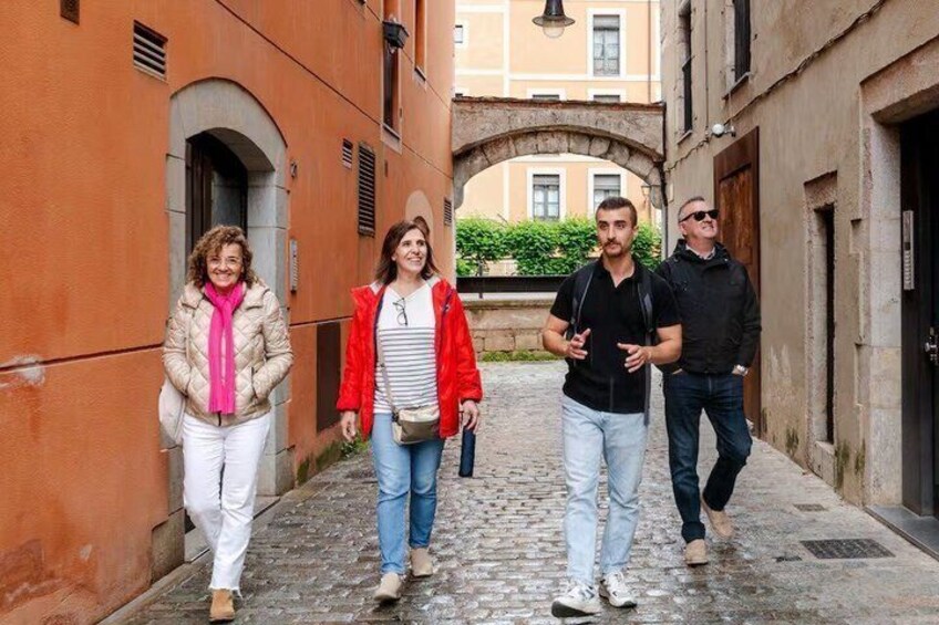 Girona Tour of Secrets Stories and the Arab Baths 1