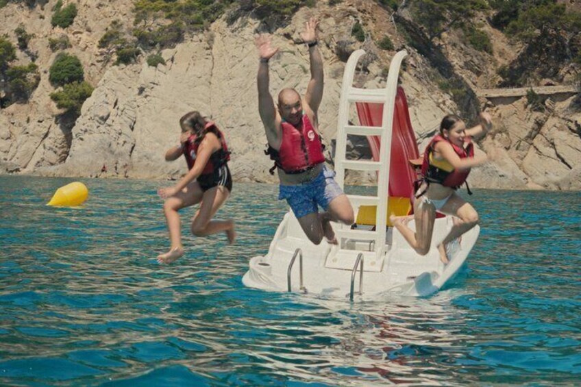 Beach experience in Tossa de Mar 1