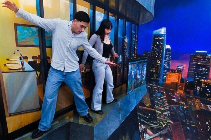 General Admission Ticket to the Museum of Illusions 1
