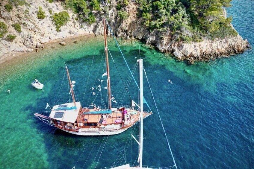 Skiathos Island Day Cruise on Traditional Wooden Sailboat 2
