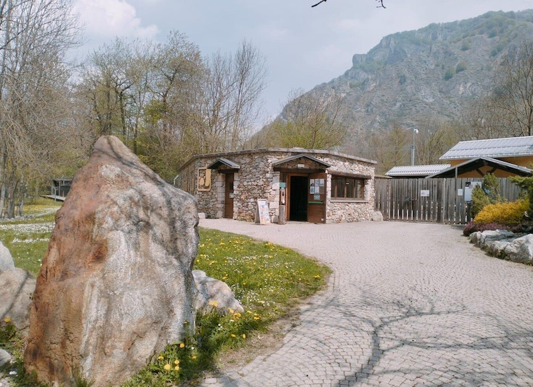 Picture 1 for Activity Alpes Maritimes: Admission to the Centro Uomini e Lupi 2